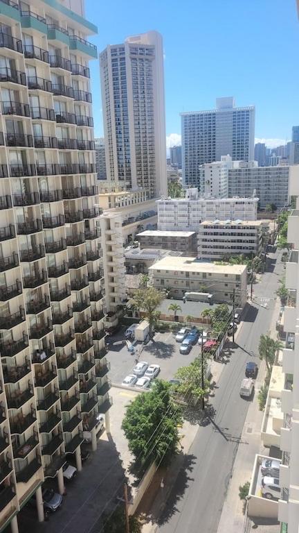 Waikiki Condo 2 Bedrooms 2 Bathrooms With 1 Free Parking Space โฮโนลูลู ภายนอก รูปภาพ