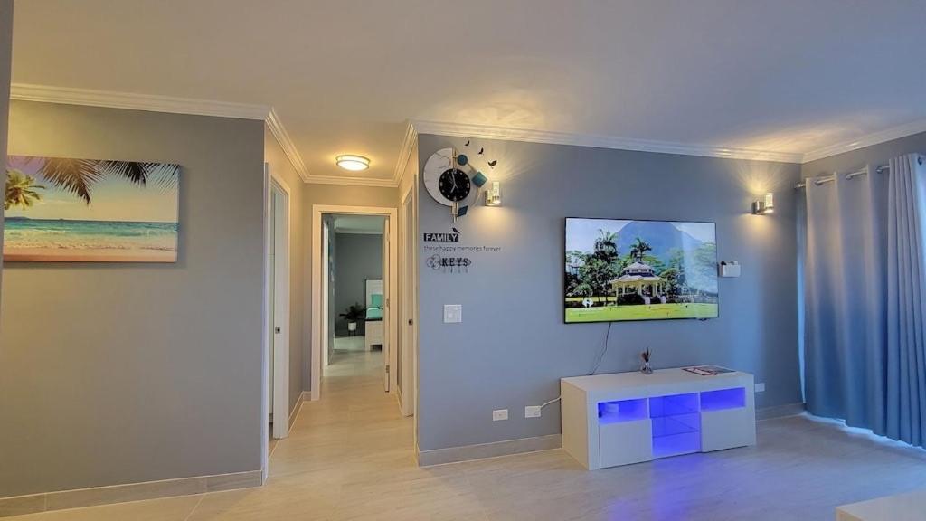 Waikiki Condo 2 Bedrooms 2 Bathrooms With 1 Free Parking Space โฮโนลูลู ภายนอก รูปภาพ