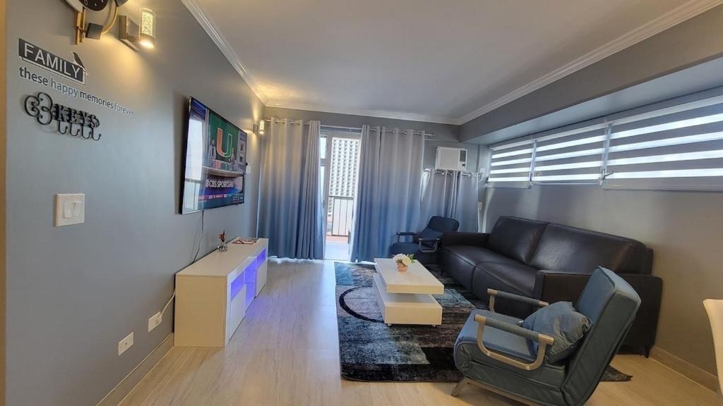 Waikiki Condo 2 Bedrooms 2 Bathrooms With 1 Free Parking Space โฮโนลูลู ภายนอก รูปภาพ