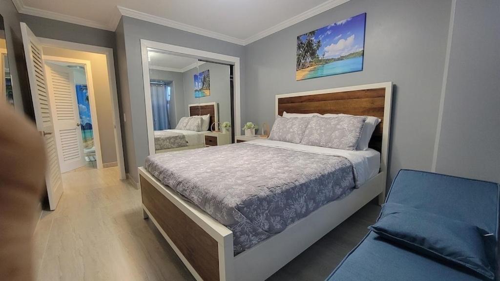 Waikiki Condo 2 Bedrooms 2 Bathrooms With 1 Free Parking Space โฮโนลูลู ภายนอก รูปภาพ
