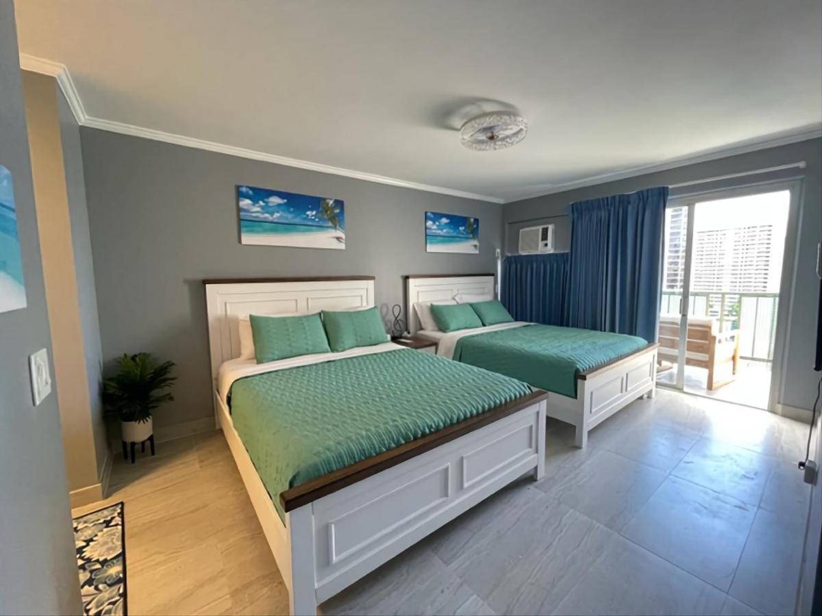 Waikiki Condo 2 Bedrooms 2 Bathrooms With 1 Free Parking Space โฮโนลูลู ภายนอก รูปภาพ